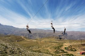 La montaña también es divertida en verano con los panoramas de Parques de Farellones