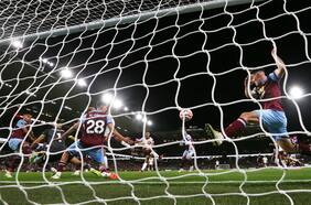 El City abre la Premier League con victoria sobre Burnley