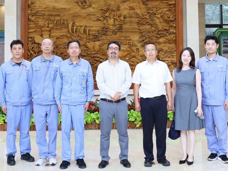 uan Ignacio Latorre en China