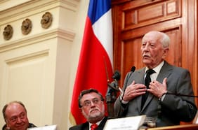 A los 104 años fallece Renán Fuentealba, uno de los fundadores de la Democracia Cristiana y miembro del “Grupo de los 13″