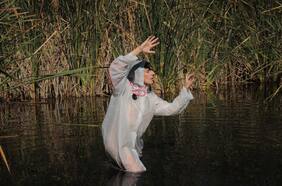 Danza, artes visuales y tecnología se cruzan en obra de teatro “Espectra” en sala CEINA