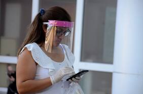 Planes de isapre de mujeres bajan hasta más de 50% tras fin a discriminación por género