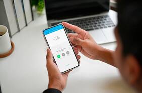 Mercado Pago acusa a Walmart ante el BC por no aceptar prepago y argumenta que ya hay 6,7 millones de estas tarjetas en el país