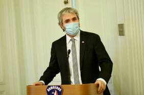 Blumel por compra de Piñera en una vinoteca: “Lo que corresponde es dejar  atrás ese tema, cerrar ese capítulo”