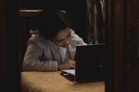 Pandemia generó fuerte alza de niños y niñas con miopía en Chile