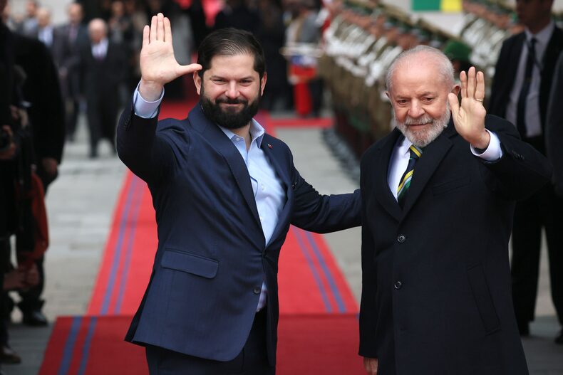 Ceremonia de llegada del Presidente de Brasil Luiz Inacio Da Silva a La Moneda.