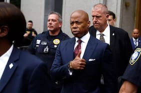 Eric Adams desiste de su intento de reelección por la alcaldía de Nueva York