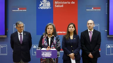 Anuncio para hospitales y un plan maestro de listas de espera: los pasos del Minsal tras el fin de la alerta oncológica