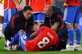 Vidal da detalles de su lesión y defiende a Berizzo: “Escondí el dolor; fue culpa mía, no tiene nada que ver el entrenador”