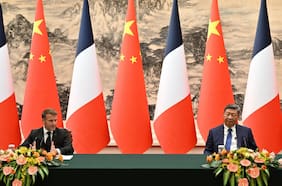 Macron exhorta en China a Xi Jinping a mediar por un alto el fuego en Ucrania
