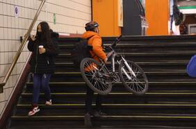 Amplían medida que permite llevar la bicicleta en el Metro: ahora se extiende a todos los feriados y domingos
