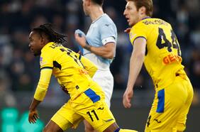 La sorprendente Atalanta saca un empate postrero y resiste como el único líder de la Serie A