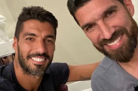 “No paraba de reír”: la imperdible anécdota entre Luis Suárez y Sebastián Abreu en el Mundial de Sudáfrica 2010