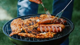 ¿Cómo prevenir quemaduras durante los asados? Las recomendaciones para reducir los riesgos en la parrilla