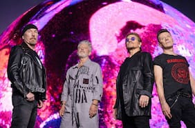 Íntimo y clásico: U2 vuelve a respirar con su mejor trabajo en años