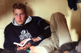 Amasando pan, enseñando inglés y construyendo pasarelas: las 10 semanas del príncipe William en la Caleta Tortel