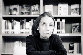 Elvira Hernández hablará sobre los hitos de su poesía en conversatorio de la UC