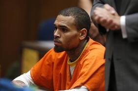 “Lesiones graves”: por qué detuvieron al cantante Chris Brown en Inglaterra