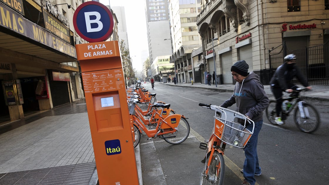 Bike Itaú en Plaza de Armas, Santiago.