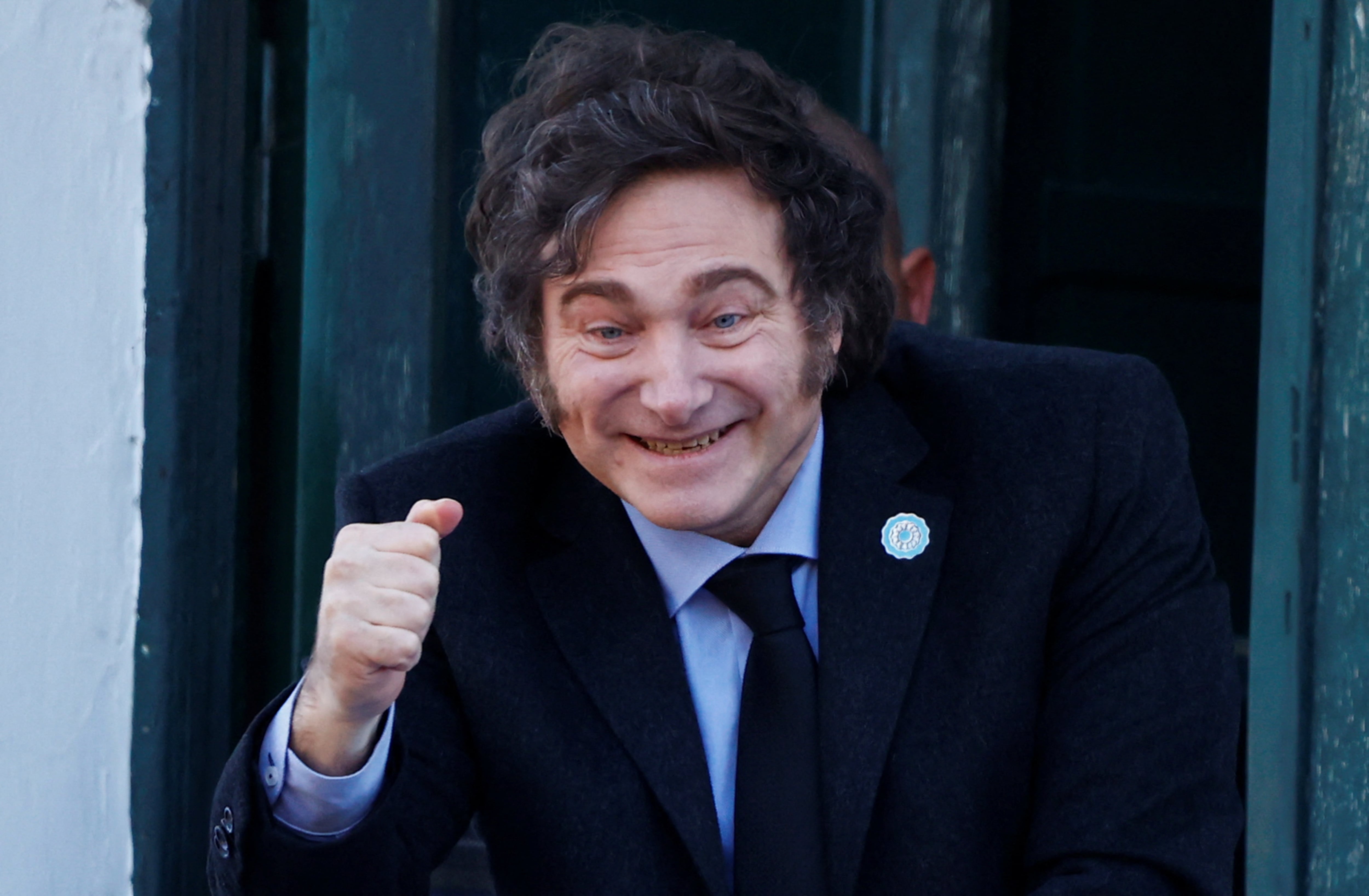 Milei denuncia red de espionaje tras campaña de desinformación y apunta a medios y periodistas