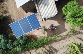 Solución fotovoltaica Enel X entrega energía eléctrica permanente a familias de la comuna de Putre