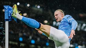 En los 1.000 partidos de Guardiola: Manchester City castiga a un opaco Liverpool y es escolta de la Premier League