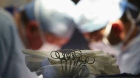 Contraloría detecta que dos médicos becados trabajaron menos de seis meses en seis años