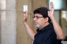 Barrera (PC) y Giordano (FA), los oficialistas que quedan en la cuerda floja en una papeleta sin Jadue