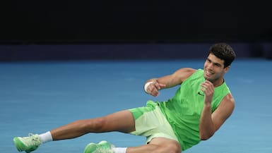 Carlos Alcaraz se mete en la final del Australian Open tras imponerse en una batalla épica a Alexander Zverev