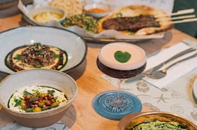 Dagán: el nuevo restaurante de cocina mediterránea para compartir y comer con las manos