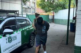 Detienen a cuatro sujetos que cometían “lanzazos” cerca de terminal de buses Alameda: uno registra 54 reincidencias