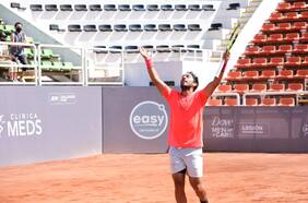 Gonzalo Lama consigue una épica victoria para meterse en cuartos de final del Challenger de Santiago 2