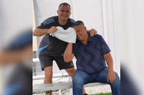 ¿Por qué le secó la nuca? Dirigente del fútbol argentino explica el recordado y polémico incidente con Chiqui Tapia