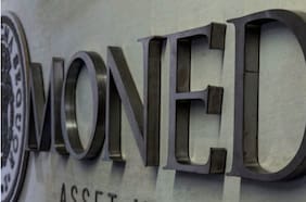 Firma de MOU en junio, celebración con champaña y comida en la casa del presidente de Patria en New York: los detalles tras el cierre de la venta de Moneda en EE.UU.