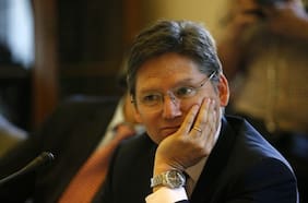 Matus frente a AC: “Ir contra otro poder del Estado o miembros del Poder Judicial solo por desconfianza política, sin causa legal, es socavar el Estado de Derecho”