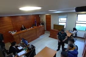 Japoneses que encendieron fogatas en Torres del Paine no podrán volver a Chile en tres años