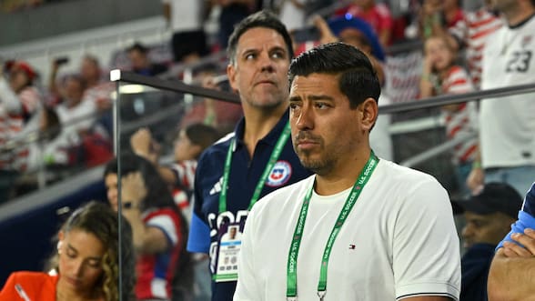Nicolás Córdova se defiende tras la caída de la Roja: “Sería súper fácil armar partidos contra selecciones inferiores”