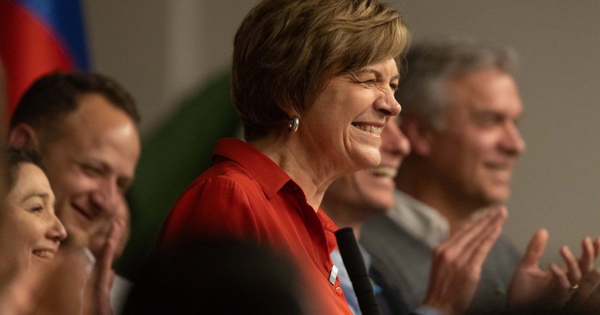 Evelyn Matthei inscribe su candidatura presidencial: el pulso final de Chile Vamos y sus aliados