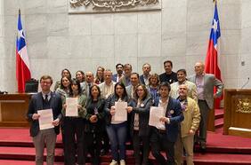 “Necesitamos vivir en un país donde impere la paz”: movimiento No Más Víctimas entrega petitorio de seguridad a parlamentarios que van por el Rechazo