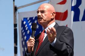 Muere a los 90 años Gordon Liddy, uno de los responsables del escándalo Watergate