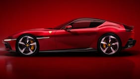 Ferrari cambia de idea: evalúa revivir la caja manual