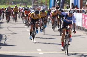 Muñoz gana la última etapa y Villalón se sube al podio final en Tour de Colombia
