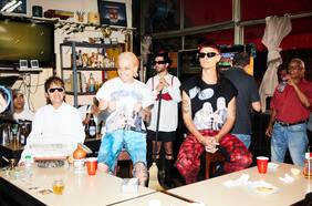 Ca7riel y Paco Amoroso, el ascenso de dos irreverentes que cambiaron las reglas del pop latino