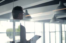 A fines de 2021 ya la inflación preocupaba más a los CEO en Chile, mientras en el mundo el Covid seguía siendo la prioridad