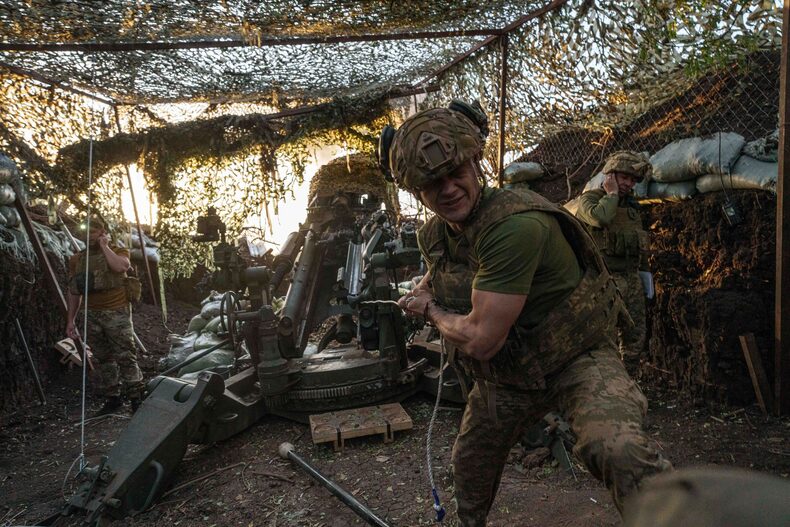 Ukraine surrounds Russian troops in Kursk, engages in long battle