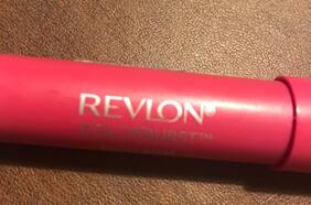 Revlon está a punto de quebrar y las acciones se derrumban