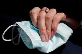 Este es el nivel de protección de mascarillas que se venden en Chile; Pfizer también muestra baja de su eficacia y prueban con éxito vacuna que se inhala: tres cosas que aprendimos del coronavirus esta semana