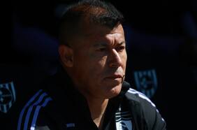 ¿Ahora sí? Blanco y Negro se reúne para zanjar el futuro de Jorge Almirón en Colo Colo