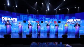 Guerra cruzada en debate Anatel: candidatos arremeten contra las propuestas más “populistas” de sus contrincantes