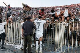 El triste retorno del fútbol: la Supercopa entre Huachipato y Colo Colo termina suspendida por la violencia